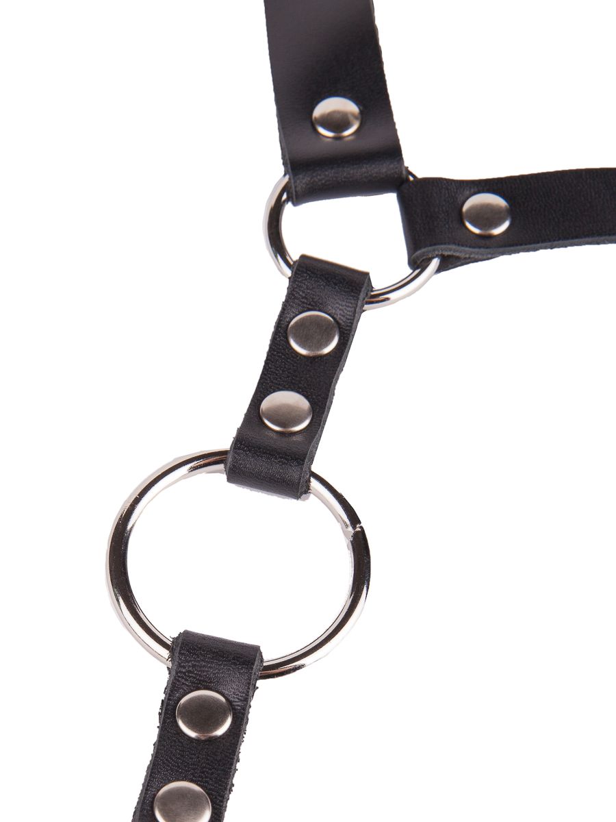 Кляп-кольцо на чёрных кожаных ремешках с застёжкой