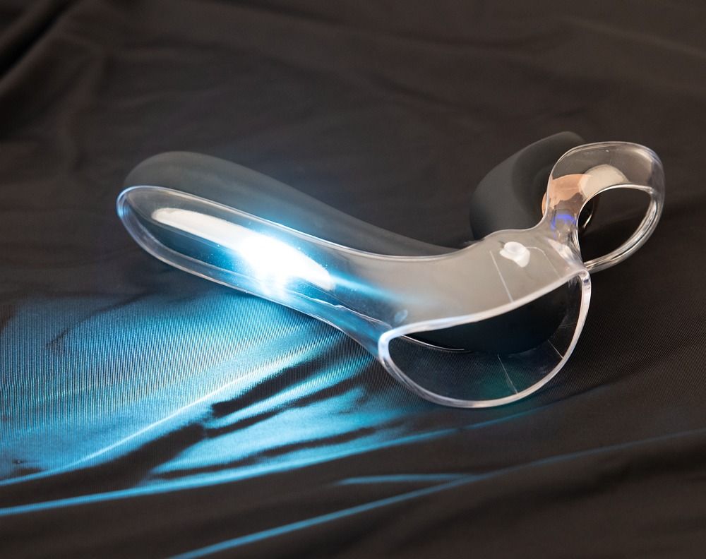 Вагинальный расширитель Vibrating Speculum с вибрацией и подсветкой