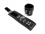 Черные кожаные наручники с заклепками с фиксацией липучками #108473