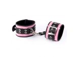 Розово-чёрные наручники с ремешком с двумя карабинами на концах  #33928