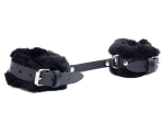 Черные базовые наручники из кожи с опушкой #391795