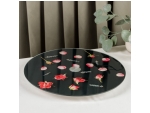 Подставка стеклянная для торта вращающаяся Magistro «Розы на чёрном», d=32 см, цвет чёрный- #415051