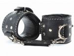 Чёрные кожаные наручники с крупной строчкой #61288
