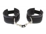 Чёрные полиуретановые наручники Luxurious Handcuffs #65297